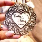 Geschenke mit Gravur Personalisierte Holzgeschenke Nachhaltige Geschenkideen Kleine Geschenke für besondere Anlässe